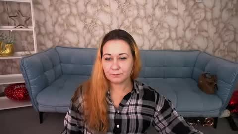 famousemuse online show from April 15, 12:56 pm