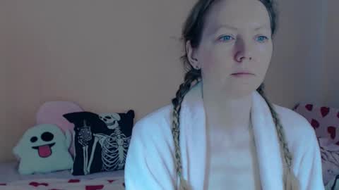 Snapshot of fanatka chatting on March 3, 4:40 am BUNNYGal online show from March 3, 4:40 am