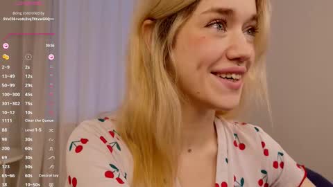 Snapshot of fancyamelia chatting on October 6, 12:46 pm fancyamelia online show from October 6, 12:46 pm