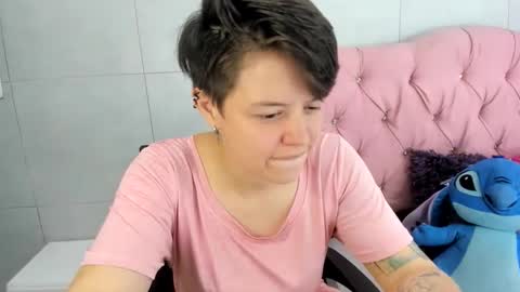 Snapshot of fanny_18 chatting on November 6, 3:51 am FANNY online show from November 6, 3:51 am