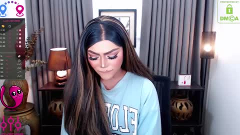 Snapshot of fantacyoflove chatting on December 24, 8:38 pm YASI online show from December 24, 8:38 pm