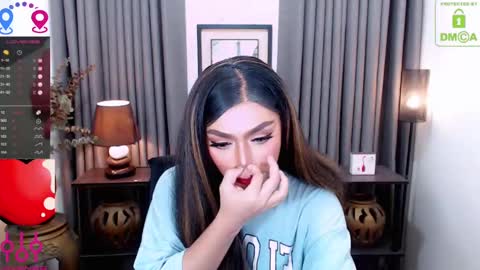 Snapshot of fantacyoflove chatting on January 22, 12:38 am YASI online show from January 22, 12:38 am