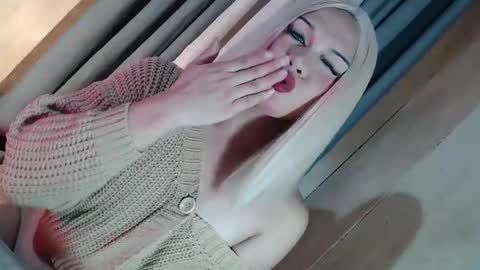 Snapshot of fantasticcock69_daniella chatting on February 1, 11:03 pm DANIELLA - DONT FORGET TO GIVE ME A THUMBSU UP online show from February 1, 11:03 pm