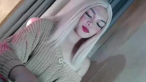 Snapshot of fantasticcock69_daniella chatting on February 27, 8:03 am DANIELLA - DONT FORGET TO GIVE ME A THUMBSU UP online show from February 27, 8:03 am