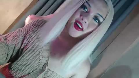 Snapshot of fantasticcock69_daniella chatting on February 28, 12:28 pm DANIELLA - DONT FORGET TO GIVE ME A THUMBSU UP online show from February 28, 12:28 pm