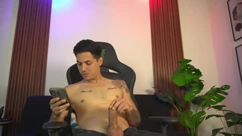 Maddie online show from March 28, 2:11 am