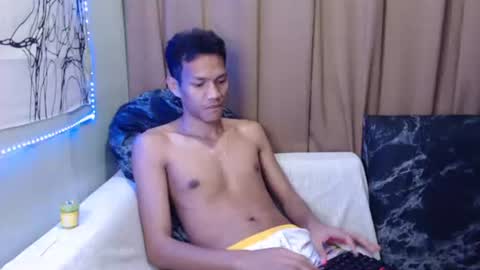 Snapshot of fantasy_davidxx chatting on November 11, 3:12 pm David online show from November 11, 3:12 pm