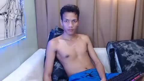 Snapshot of fantasy_davidxx chatting on November 17, 3:01 am David online show from November 17, 3:01 am