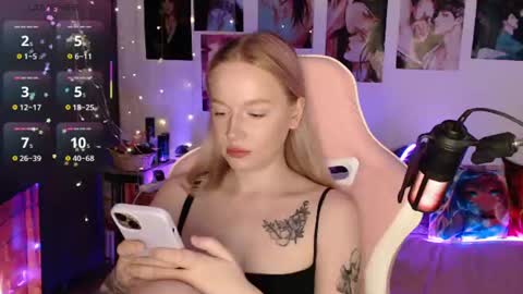Lisa online show from July 12, 3:03 pm