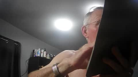 fantasyresort online show from April 14, 3:01 am