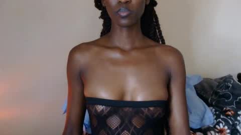 Snapshot of fantee_eeh chatting on July 21, 4:59 am pretty slim online show from July 21, 4:59 am
