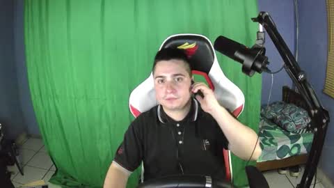 faon_ online show from October 30, 8:05 am