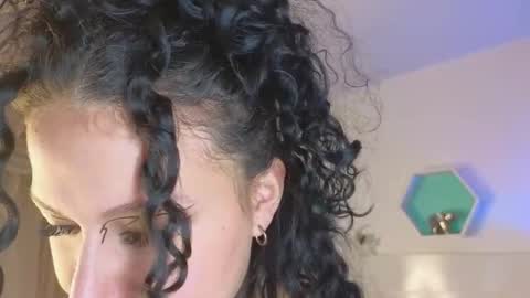 Farah online show from November 24, 12:05 pm