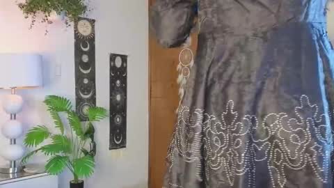 Farah online show from December 4, 12:03 pm