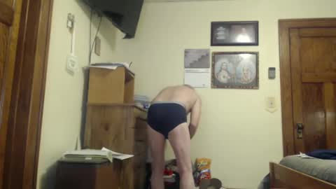 Snapshot of farboy64 chatting on December 16, 4:55 am farboy64 online show from December 16, 4:55 am