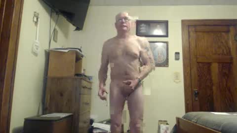 Snapshot of farboy64 chatting on January 23, 12:52 pm farboy64 online show from January 23, 12:52 pm