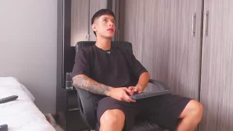 Snapshot of farid_jake_ chatting on July 12, 3:36 pm farid_jake_ online show from July 12, 3:36 pm