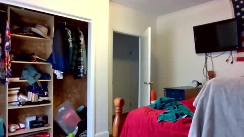 farmboy2398 online show from December 3, 7:12 pm