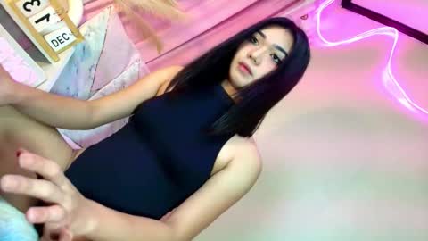 Farrah Zarake online show from December 13, 8:47 pm