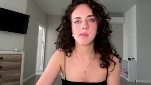 Snapshot of farrahburde chatting on July 14, 1:28 pm Mia online show from July 14, 1:28 pm