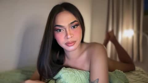 Snapshot of farrahmoanx chatting on May 10, 6:13 pm farrahmoanx online show from May 10, 6:13 pm