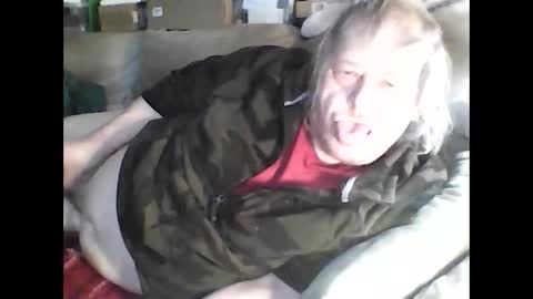 Snapshot of fasteddysex chatting on March 10, 9:32 am HoneyCumJuice4U online show from March 10, 9:32 am