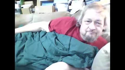 Snapshot of fasteddysex chatting on October 17, 8:33 pm HoneyCumJuice4U online show from October 17, 8:33 pm