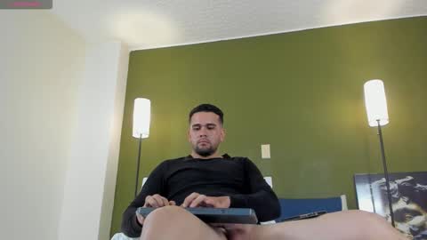 Snapshot of fatdick_1 chatting on October 31, 8:21 pm M A T T E O online show from October 31, 8:21 pm