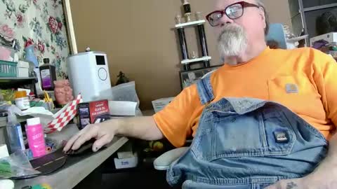 Fred. online show from March 1, 9:48 pm