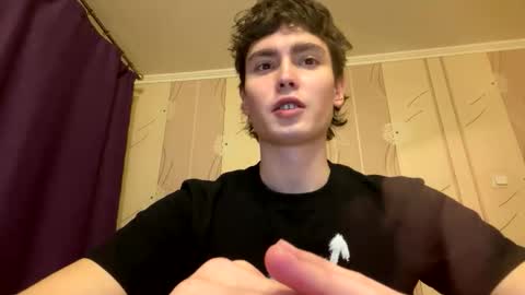 Snapshot of faustfrost chatting on January 6, 7:06 pm Faust online show from January 6, 7:06 pm