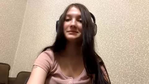 Aurora 18yo online show from November 8, 8:36 am