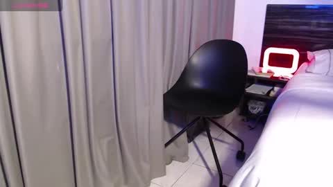 Snapshot of faustosaenz chatting on November 30, 5:17 pm FAUSTO online show from November 30, 5:17 pm