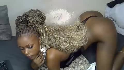 fauzia_byb2 online show from April 7, 6:52 pm