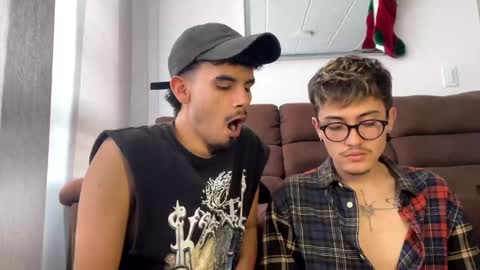 Snapshot of fede69x chatting on December 16, 7:21 pm federik online show from December 16, 7:21 pm