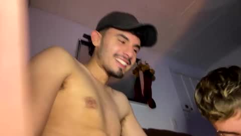 Snapshot of fede69x chatting on December 21, 7:56 am federik online show from December 21, 7:56 am