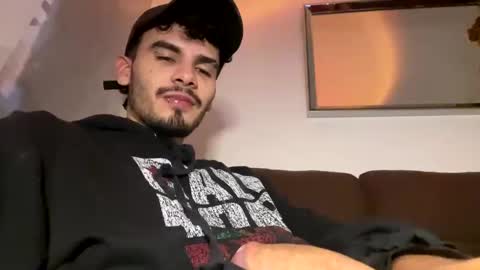 Snapshot of fede69x chatting on December 22, 8:05 am federik online show from December 22, 8:05 am