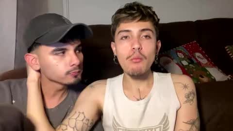 Snapshot of fede69x chatting on December 25, 4:01 am federik online show from December 25, 4:01 am