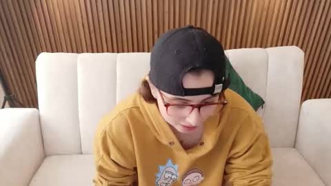 Feelena online show from January 19, 4:33 pm