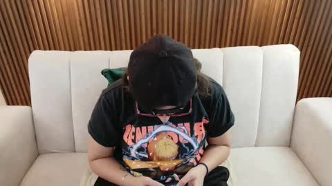 Feelena online show from February 17, 4:46 pm