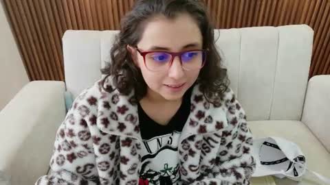 Snapshot of feelina_firesoul chatting on July 8, 3:38 pm Feelena online show from July 8, 3:38 pm