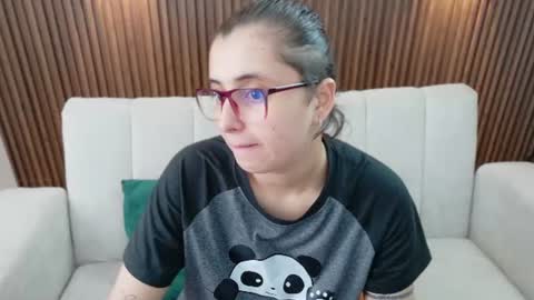 Snapshot of feelina_firesoul chatting on July 29, 2:59 pm Feelena online show from July 29, 2:59 pm