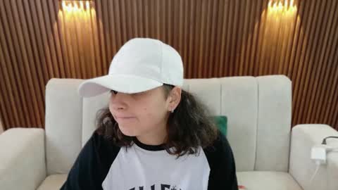 Snapshot of feelina_firesoul chatting on August 3, 6:00 pm Feelena online show from August 3, 6:00 pm