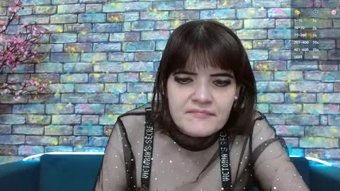 Laura online show from December 6, 9:24 pm