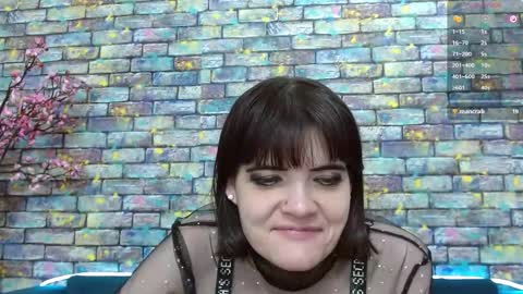 Laura online show from December 8, 1:02 am