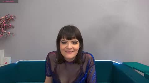 Laura online show from October 5, 11:13 pm
