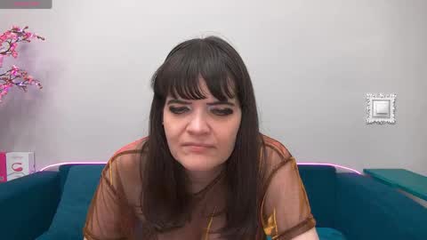 Snapshot of feelsgoodwoman chatting on May 10, 3:01 am Laura online show from May 10, 3:01 am