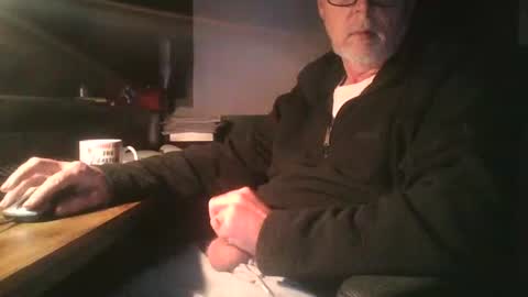 Snapshot of feet_fan69 chatting on December 16, 4:49 pm John Buck online show from December 16, 4:49 pm