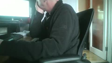 Snapshot of feet_fan69 chatting on December 24, 12:11 pm John Buck online show from December 24, 12:11 pm