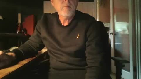 Snapshot of feet_fan69 chatting on October 16, 2:07 pm John Buck online show from October 16, 2:07 pm