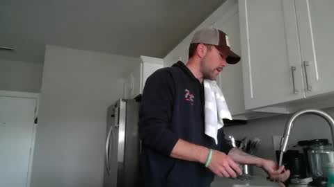 Ethan Slayher online show from April 30, 3:29 pm